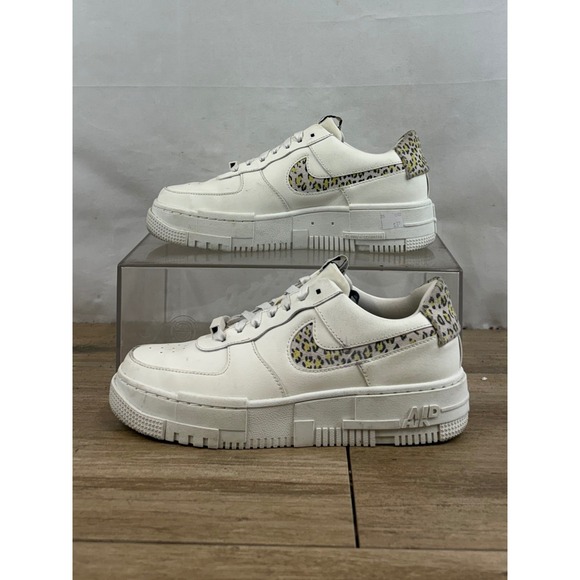 Nike Air Force 1 Pixel Leopard Print White Women Shoes Size 8.5 DH9632 101 - Picture 2 of 10